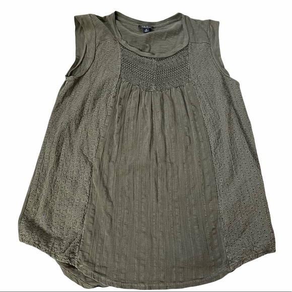 Lucky Brand Tops - Lucky Brand embroidered textured knit top green